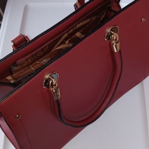 La Terre Fashion Berry Bundle